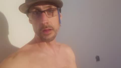 david1982yesyes online show from May 23, 2026, 12:38 am