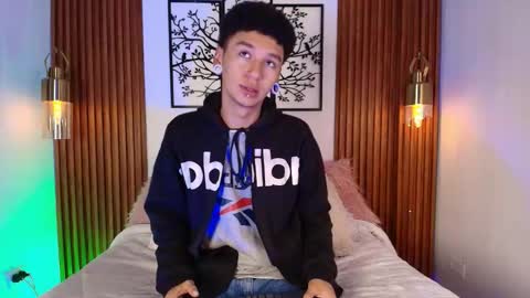 Snapshot of david_banks_ chatting on February 14, 2026, 12:13 pm David online show from February 14, 2026, 12:13 pm