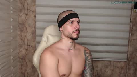 David col11 online show from November 11, 2025, 1:27 am