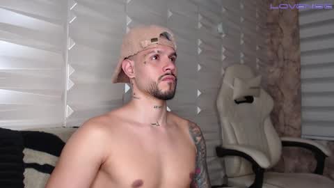 David col11 online show from November 15, 2025, 6:22 am