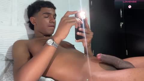 Snapshot of david_hot44 chatting on February 13, 2026, 7:48 am david_hot44 online show from February 13, 2026, 7:48 am