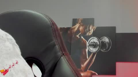 Snapshot of david_jons7 chatting on December 22, 2024, 3:33 pm David Jons online show from December 22, 2024, 3:33 pm