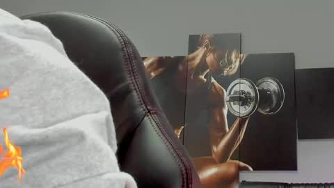 Snapshot of david_jons7 chatting on January 7, 2025, 1:38 am David Jons online show from January 7, 2025, 1:38 am