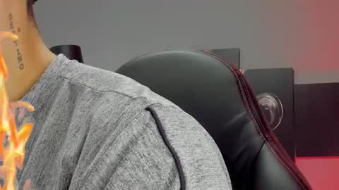 Snapshot of david_jons7 chatting on January 22, 2025, 2:04 am David Jons online show from January 22, 2025, 2:04 am