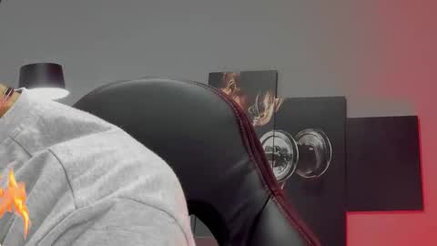 Snapshot of david_jons7 chatting on February 6, 2025, 1:16 am David Jons online show from February 6, 2025, 1:16 am