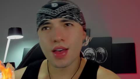 Snapshot of david_jons7 chatting on March 12, 2025, 12:20 am David Jons online show from March 12, 2025, 12:20 am