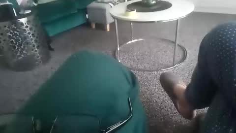 davidf75 online show from November 16, 2025, 8:42 am