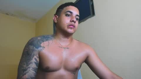 Snapshot of davidlenonn_ chatting on November 12, 2025, 12:44 am Lennon online show from November 12, 2025, 12:44 am