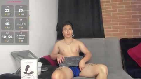 davidx_x21 online show from December 5, 2025, 9:40 am