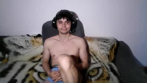 Snapshot of davidxstorm chatting on May 22, 2026, 3:13 am David online show from May 22, 2026, 3:13 am