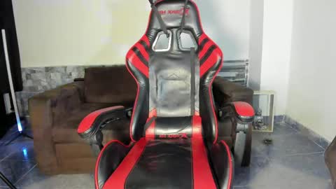 Davinson online show from April 15, 2026, 7:59 am