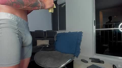 davis  instagram davis alx1 online show from December 24, 2024, 12:11 am