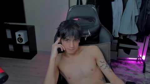 davis online show from February 18, 2025, 11:52 pm