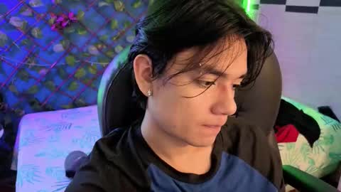 davoxer online show from March 25, 2026, 4:29 am