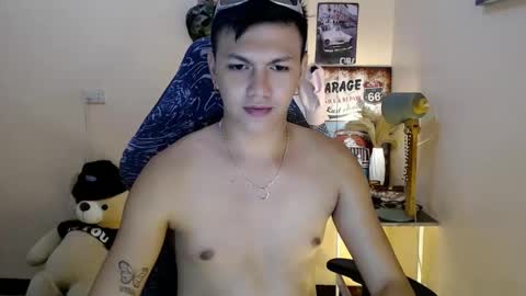 Snapshot of dax_x chatting on January 14, 2025, 12:43 am JC LOVER BOY online show from January 14, 2025, 12:43 am