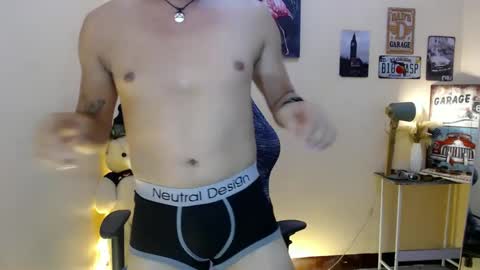Snapshot of dax_x chatting on February 21, 2025, 1:22 am JC LOVER BOY online show from February 21, 2025, 1:22 am