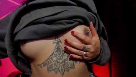 dayanporn online show from September 27, 2025, 5:23 am