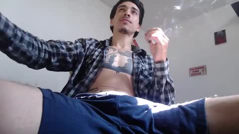 Snapshot of dazzayyy chatting on October 26, 2025, 2:23 pm dazzayy online show from October 26, 2025, 2:23 pm