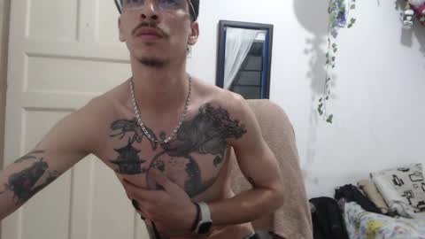 dazzayy online show from April 28, 2026, 2:10 am