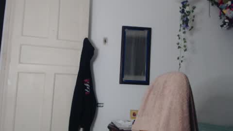 dazzayy online show from May 12, 2026, 1:14 am