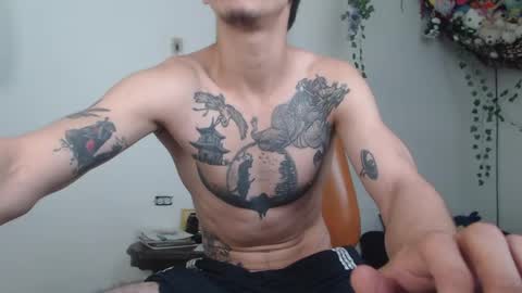 dazzayy online show from May 30, 2026, 4:37 pm