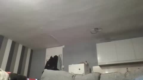 Dazzill online show from October 9, 2025, 7:34 pm