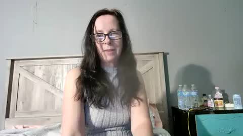 Dazzling Peach Goddess online show from March 10, 2025, 3:52 pm