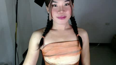 dazzzlingcarol online show from July 8, 2026, 10:31 am