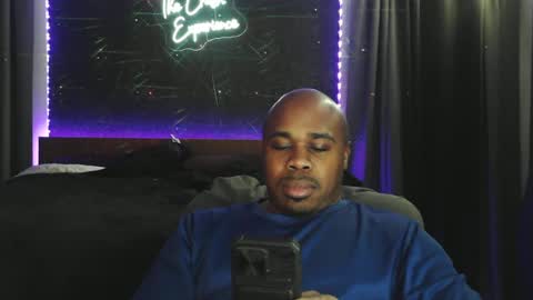 Snapshot of dcrush76 chatting on February 14, 2025, 4:26 am DCrush online show from February 14, 2025, 4:26 am