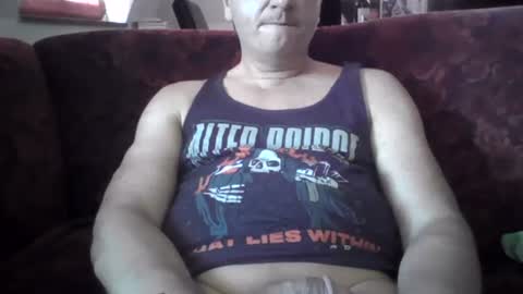 Snapshot of dddermattt chatting on June 18, 2026, 9:36 am Play with me while I watch you german handsome squirtlover love small girls small tits big clit cut c2c shaved online show from June 18, 2026, 9:36 am