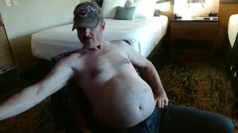 Snapshot of ddyluvslndr chatting on April 27, 2026, 2:31 am tmn1957 online show from April 27, 2026, 2:31 am