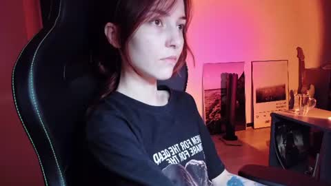 freak online show from June 18, 2026, 4:35 am