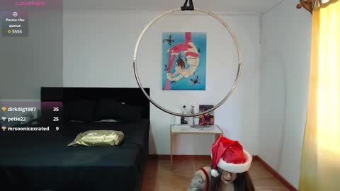 dearlilith6666 online show from December 24, 2024, 5:23 pm