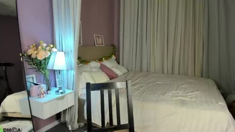 Snapshot of dearly_emily chatting on May 10, 2026, 5:18 pm Emily GMT2 Mon 10 AM - 4 PM Wed 10 AM - 4 PM Thu 10 AM - 4 PM Fri 10 AM - 4 PM Sat 10 AM - 4 PM online show from May 10, 2026, 5:18 pm
