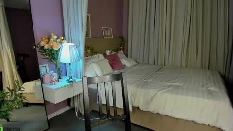 Snapshot of dearly_emily chatting on May 14, 2026, 5:20 pm Emily GMT2 Mon 10 AM - 4 PM Wed 10 AM - 4 PM Thu 10 AM - 4 PM Fri 10 AM - 4 PM Sat 10 AM - 4 PM online show from May 14, 2026, 5:20 pm