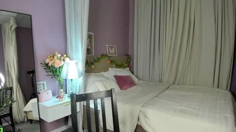 Snapshot of dearly_emily chatting on May 20, 2026, 5:30 pm Emily GMT2 Mon 10 AM - 4 PM Wed 10 AM - 4 PM Thu 10 AM - 4 PM Fri 10 AM - 4 PM Sat 10 AM - 4 PM online show from May 20, 2026, 5:30 pm