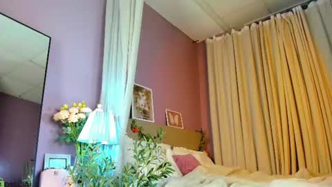 Snapshot of dearly_emily chatting on July 8, 2026, 5:28 pm Emily GMT2 Mon 10 AM - 4 PM Wed 10 AM - 4 PM Thu 10 AM - 4 PM Fri 10 AM - 4 PM Sat 10 AM - 4 PM online show from July 8, 2026, 5:28 pm