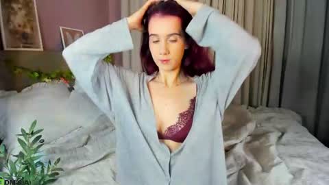 Snapshot of dearly_emily chatting on July 10, 2026, 5:26 pm Emily GMT2 Mon 10 AM - 4 PM Wed 10 AM - 4 PM Thu 10 AM - 4 PM Fri 10 AM - 4 PM Sat 10 AM - 4 PM online show from July 10, 2026, 5:26 pm
