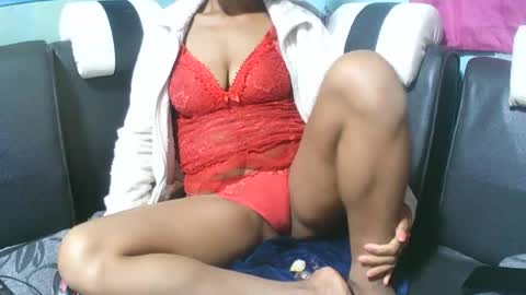 Snapshot of debbierisex chatting on June 3, 2026, 6:35 pm DebbieRiseX online show from June 3, 2026, 6:35 pm