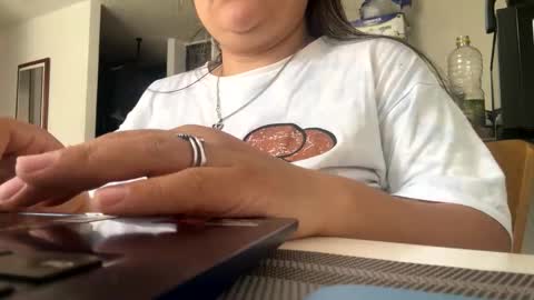 Snapshot of debie_lehee chatting on May 20, 2026, 1:50 pm Victoria online show from May 20, 2026, 1:50 pm