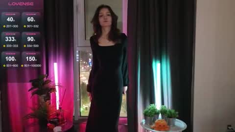 Eva online show from November 10, 2025, 5:12 pm