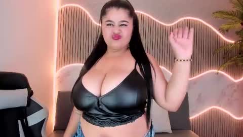 DEBORAH WHITE online show from July 16, 2026, 12:22 pm