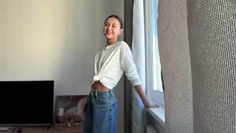 Nicole online show from July 18, 2026, 8:07 am