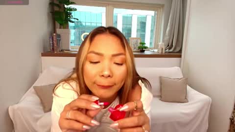 Debra online show from March 11, 2026, 2:34 pm