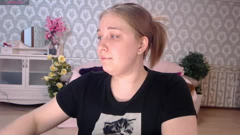 Snapshot of debramust chatting on December 29, 2024, 1:24 am debramust online show from December 29, 2024, 1:24 am