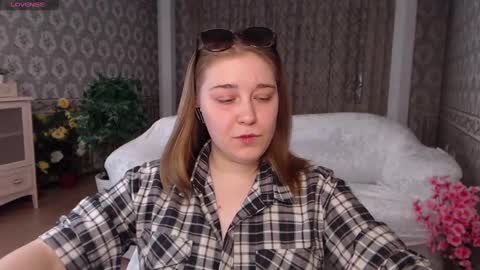 Snapshot of debramust chatting on February 23, 2025, 4:13 pm debramust online show from February 23, 2025, 4:13 pm