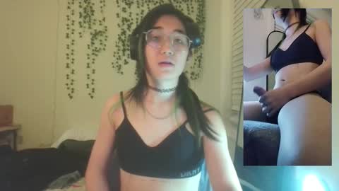 Snapshot of deciduousdoll chatting on November 22, 2025, 6:56 am deciduousdoll online show from November 22, 2025, 6:56 am