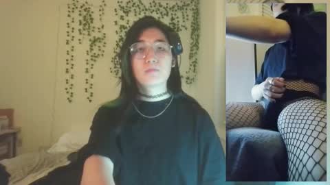 Snapshot of deciduousdoll chatting on November 24, 2025, 6:13 am deciduousdoll online show from November 24, 2025, 6:13 am