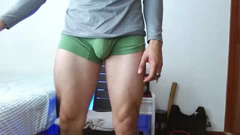 Snapshot of deconrios chatting on December 12, 2024, 3:37 pm Santiago online show from December 12, 2024, 3:37 pm