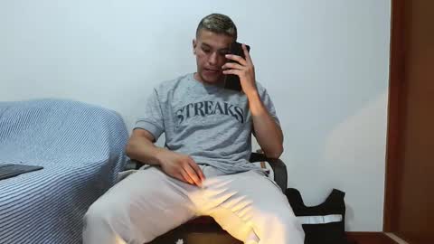 Snapshot of deconrios chatting on January 19, 2025, 5:58 am Santiago online show from January 19, 2025, 5:58 am